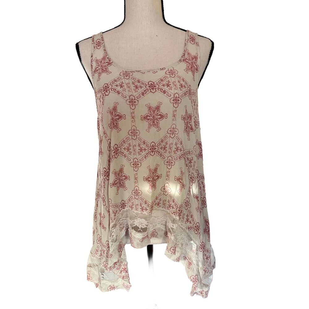 Mimi Chica Soho Sharkbite Tunic | Pink Paisley Lace Trim Festival Top | Size M